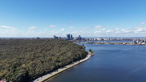 Aerial-flight-over-Kings-Domain-botanical-garden-in-Perth-Australia