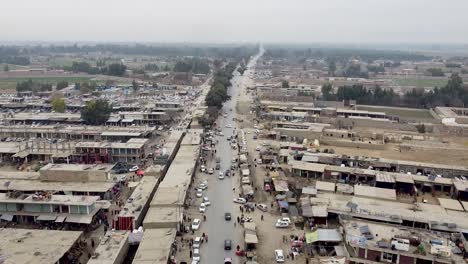 Marko-Bazaar-Und-Die-Majestät-Der-Jalalabad-Torkham-Road