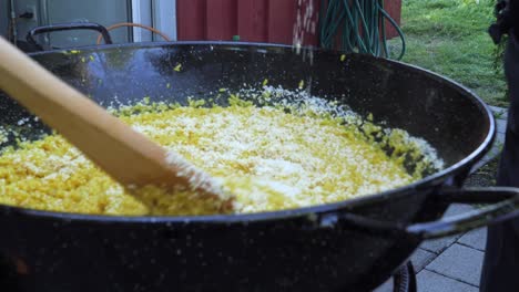 Mass-batch-of-Italian-Risotto-dish-in-slow-motion