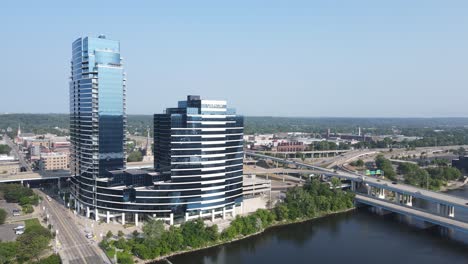 Bridgewater-Place-Building,-located-in-Grand-Rapids-Michigan-along-the-Grand-River,-aerial-view