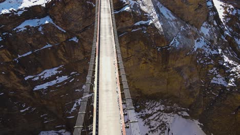 Luftaufnahme-Der-Höchsten-Chicham-Brücke-Asiens-In-Spiti,-Reiseziel-Himachal-Pradesh,-Indien