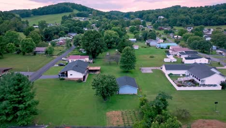 Casas-Y-Antena-Para-Casas-Móviles-En-Elizabethton,-Tennessee.