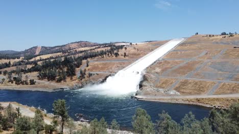 Oroville-Dam-Spillway-Overflow-Aerial-Drone