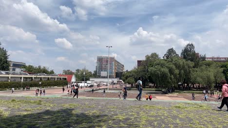 A-Day-at-UNAM-in-slow-motion,-University-City-in-Mexico-City