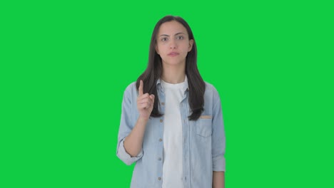 Indian-girl-talking-to-the-camera-Green-screen
