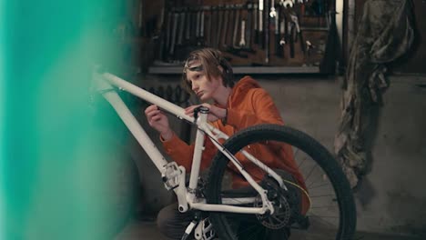 Mastering-the-Art-of-Bicycle-Maintenance:-A-Teenager's-Passionate-Quest-for-Quality-and-Precision