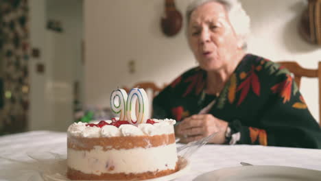 Senior-female-celebrating-birthday-with-family