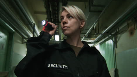 Female-safety-guard-with-flashlight