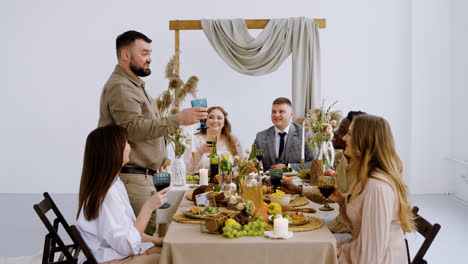 People-enjoying-the-banquet