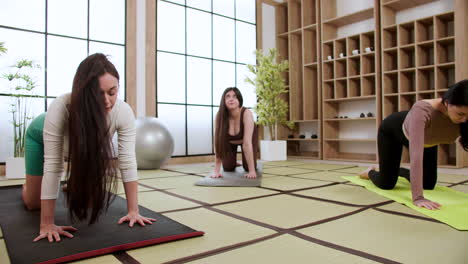 3D yoga meditation poses with chakras — Stock Video © 3000ad #123230292