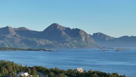 Picturesque-Scenery-Of-Fjord-And-Mountain-Landscape-In-Bovaer,-Senja,-Norway