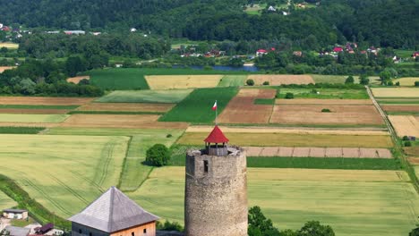 Entdecken-Sie-Die-Alten-Historischen-Paläste-Und-Burgen-Polens-Mit-Unseren-Atemberaubenden-Drohnenvideoaufnahmen