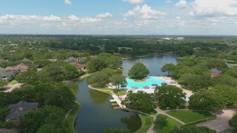 Luftaufnahme-Des-Pools-Des-Cinco-Ranch-Beach-Club-In-Katy,-Texas
