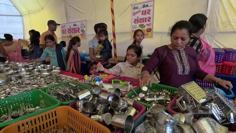 Many-women-are-buying-household-items-from-sale-fairs