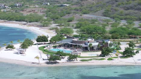 Panoramablick-Auf-Den-Puntarena-Casa-Club,-Bani-In-Der-Dominikanischen-Republik
