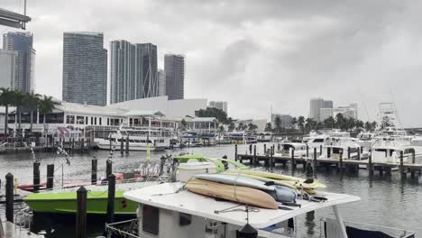 Empty-streets-of-Bayfront-part-in-Downtown-Miami-under-a-cloudy-sky,-Florida,-USA