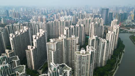 Aerial-rising-shot-showing-the-large-residential-complexes-in-the-Putuo-district