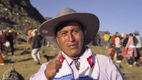 Tagsüber-Beim-Taita-Shanti-Festival-In-Huancayo,-Peru
