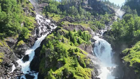 Latefossen-Waterfall-Cascade-in-Granvin,-Odda,-Norway,-Scandinavia---Pedestal-Up