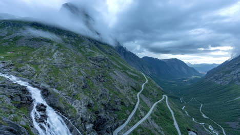 Timelapse-of-iconic-Trollstigen-pass