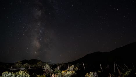 Twilight-to-nighttime-Milky-Way-time-lapse-in-the-Utah-West-desert-with-an-old-cattle-fence-in-the-foreground
