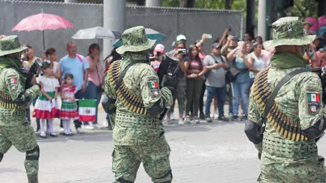 Soldiers-with-huge-rifle,-sniper-team-of-Mexico