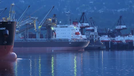 Yangtze-Xing-Zhong-Bulk-Carrier-Arrives-at-Dock-Static