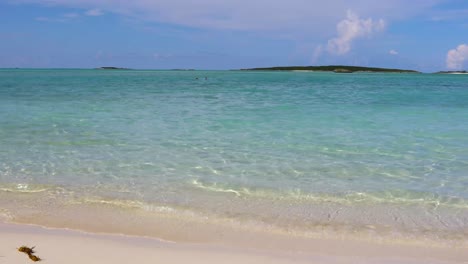 Statische-Aufnahmen-Vom-Cocoplum-Beach-Auf-Exuma-Auf-Den-Bahamas