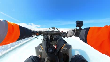 driving-a-snowmobile-first-person-view