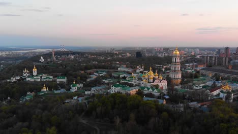 Orthodox,-Kirche,-Ukraine,-Kiew,-Holly,-Schön,-Kino,-Drohne,-Großartig,-Twerk