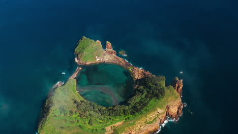 Filmische-Luftaufnahme-Der-Azoren