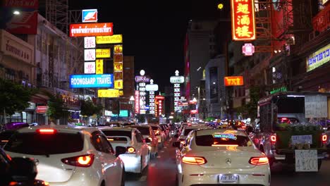Bangkok-Chinatown-Straßenbeleuchtung-Mit-Roten-Bremslichtern