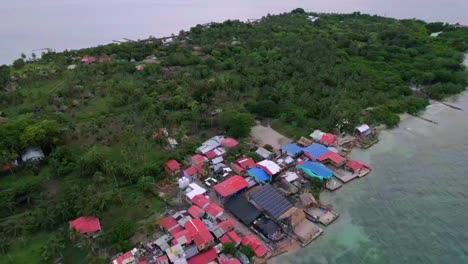 Shanty-remote-coastal-village-powered-by-solar-panel-in-Caribbean-island