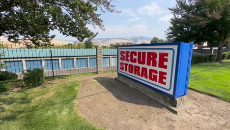 Secure-self-storage-buildings-business-in-Ashland,-Oregon