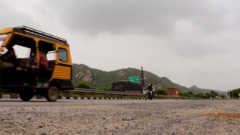 national-highway-with-vehicle-passing-by-at-morning-video-is-taken-at-ajmer-rajasthan-india-on-Aug-19-2023