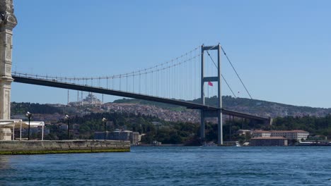 Bosphorus-Bridge-On-A-Sunny-Day,-Istanbul,-Turkey