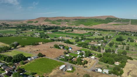 Aerial-view-of-Benton-City's-rural-landscape-in-Eastern-Washington