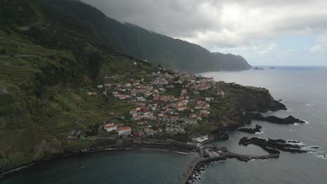 Imágenes-De-Drones-Cinematográficos-Seixal-4k---Isla-De-Madeira---Portugal