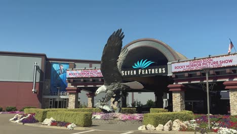 Seven-Feathers-Casino-entrance-closeup-on-the-eagle-statue