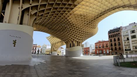 4k-Video-of-Setas-de-Sevilla-also-known-as-the-Metropol-Parasol,-a-large-woodden-structure-located-at-La-Encarnacion-square-in-the-old-quarter-of-Seville