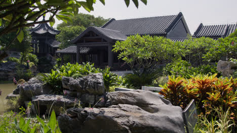 Schöner-Typisch-Chinesischer-Orientalischer-Garten
