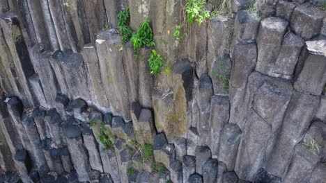 Hexagonal-Basalt-rock-column-formation,-shifting-aerial-perspective