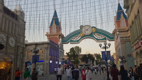 Parque-De-Atracciones-De-La-Ciudad-Mágica,-Tashkent,-Uzbekistán