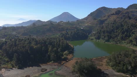 Drone-footage-of-beautiful-Dieng-regency,-Indonesia