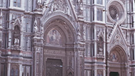 Facade-of-Cathedral-of-Santa-Maria-del-Fiore,-old-film-footage,-1960-Florence