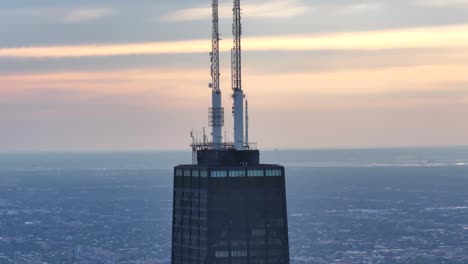 Close-Up-Of-John-Hancock-Center-Skydeck-At-Chicago-Downtown-In-Illinois,-United-States