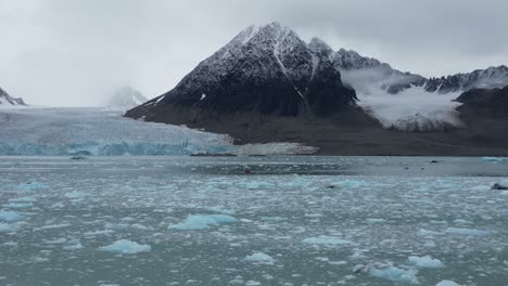 Zodiac-navigating-in-front-of-a-glacier