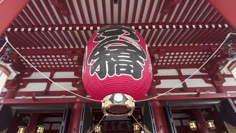 Hermosa-Mañana-Inspiradora-En-El-Templo-De-Asakusa,-Japón.