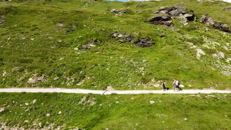 Piz,-Bernina,-Hiking,-Wandern,-Switzerland,-Alps,-Alpen,-Nature,-documentary,-Ice-shelf,
