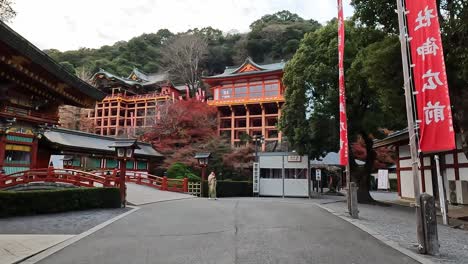 Santuario-Yutoku-Inari-En-La-Ciudad-De-Kashima,-Prefectura-De-Saga.